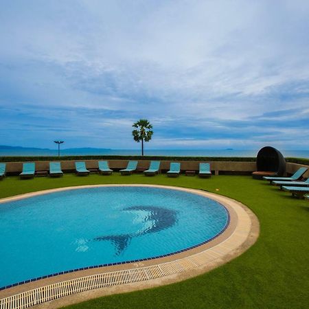 The Circle Residence Jomtien Beach Exterior photo