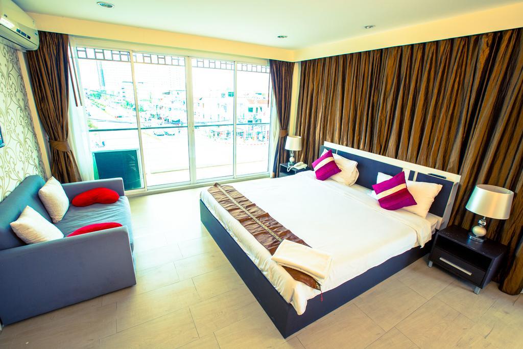 The Circle Residence Jomtien Beach Exterior photo